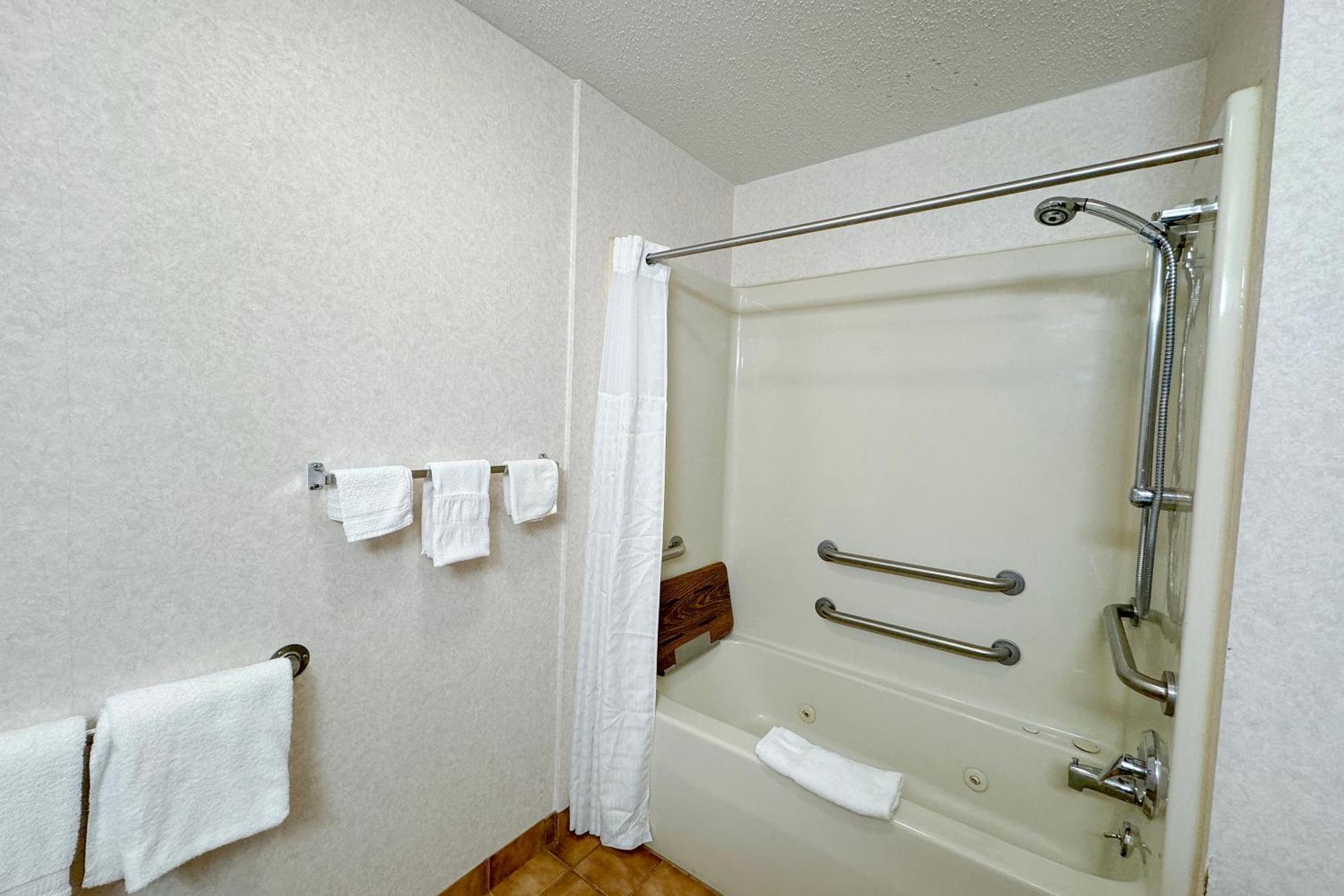 Fairbridge Inn & Suites Batavia-Darien Amusement Park מראה חיצוני תמונה