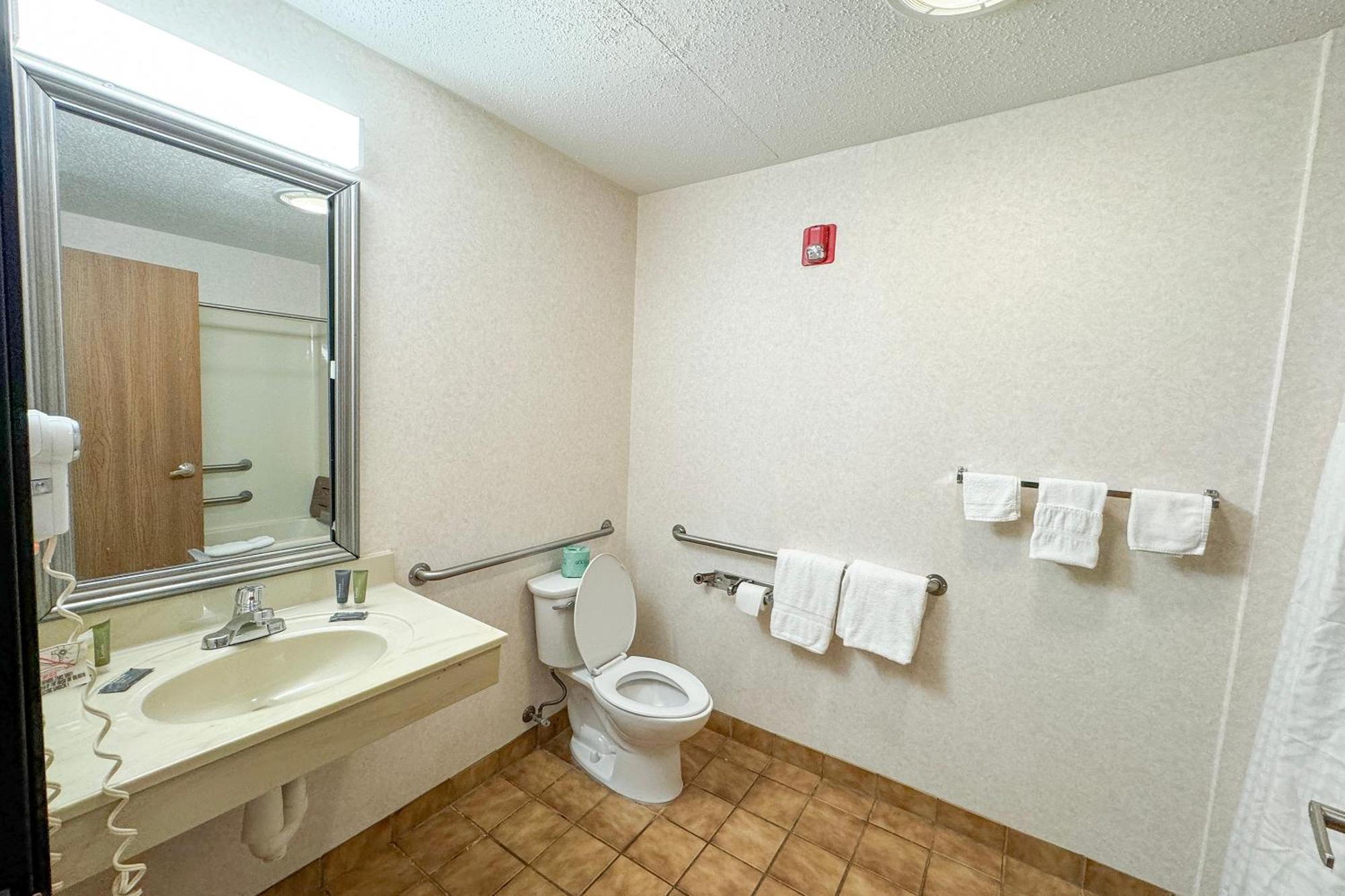 Fairbridge Inn & Suites Batavia-Darien Amusement Park מראה חיצוני תמונה